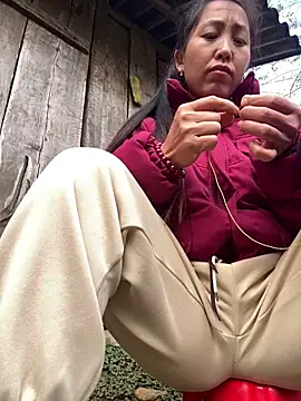 Huong-Ly's cam snapshot