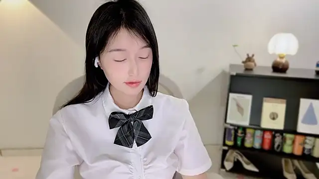 Onechestnut live sex cam