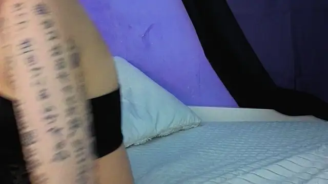 Scarlettsrorm live sex cam