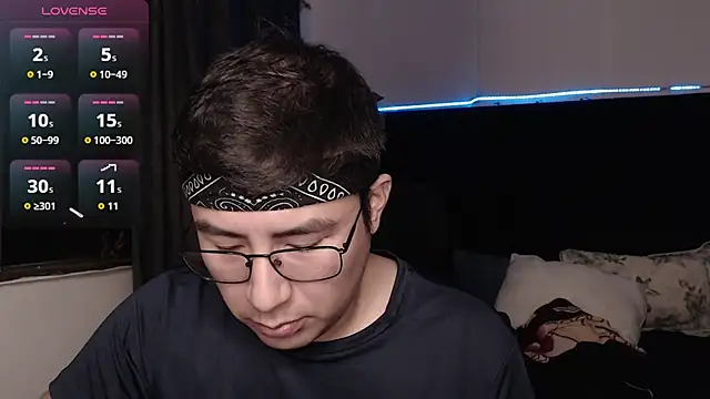 andrewmhilton_ live sex cam