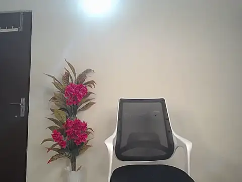 Kaynat_Khan's cam snapshot