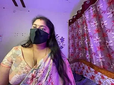 LouleyRanii's cam snapshot