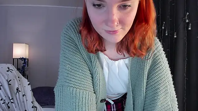 ReddHotPipper's cam snapshot