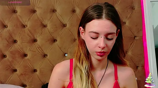 CoraVex live sex cam