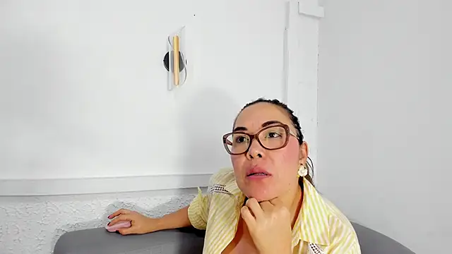 AnnaJaimes's cam snapshot