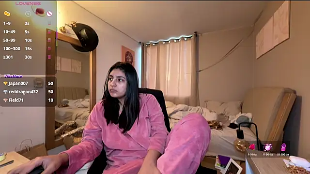 cloe_small's cam snapshot