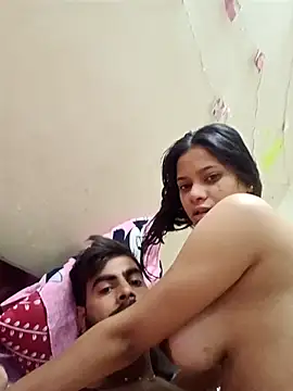 sexyyy_sonia's cam snapshot