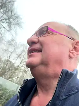 creampie_couple10's cam snapshot