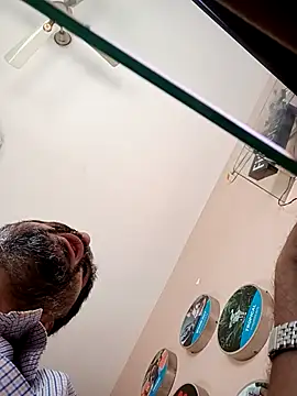 daddy_lip's cam snapshot