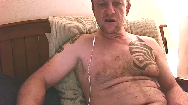 Yournaughty's cam snapshot