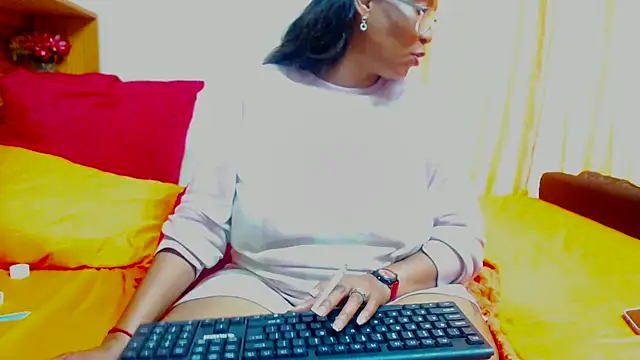 Juicyasss35xx's cam snapshot