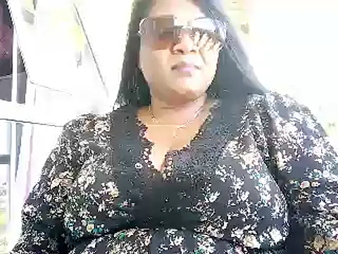 IndianDelia's cam snapshot