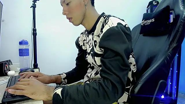 Tupac_D's cam snapshot