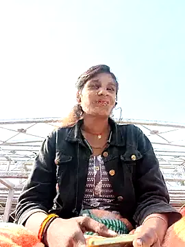 Jyoti_thakurr live sex cam