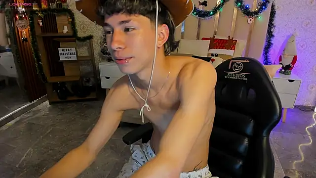 kaelwolf_tay live sex cam