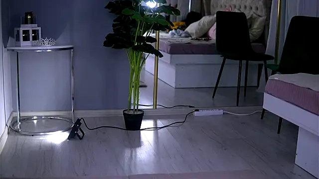 AnneFaris's cam snapshot