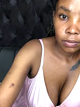 Nicole_Liam_'s cam snapshot