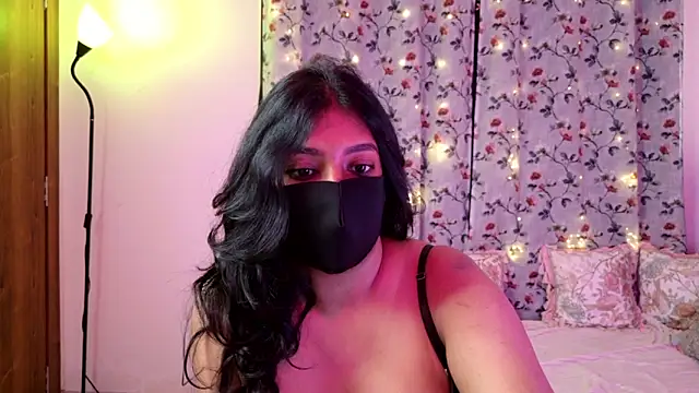 Gulaboo100's cam snapshot