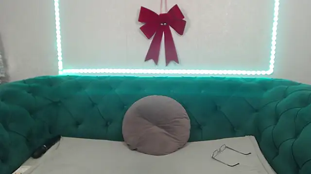 IvanaCharm live sex cam