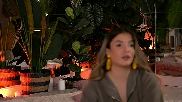 KellyMathews live sex cam