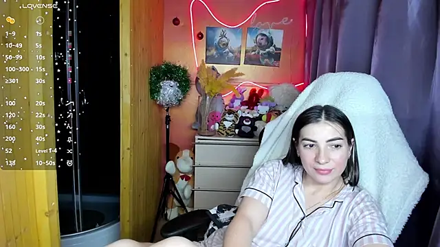 Fiery_Brunette_ live sex cam