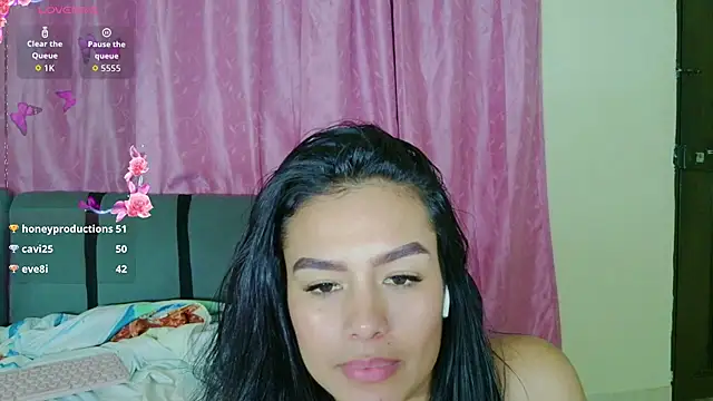 joyshe__vergara's cam snapshot