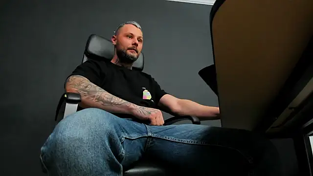 BrianHunts live sex cam