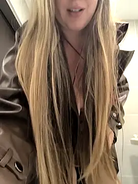 Mona_Plus live sex cam