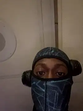 ProveYourLoyalty's cam snapshot