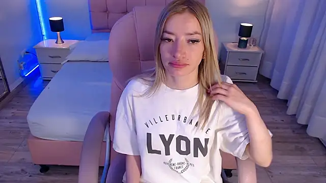 zoe_jones13's cam snapshot