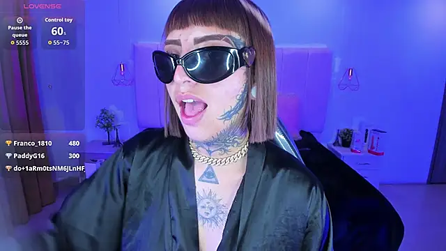 Gyal_8_'s cam snapshot