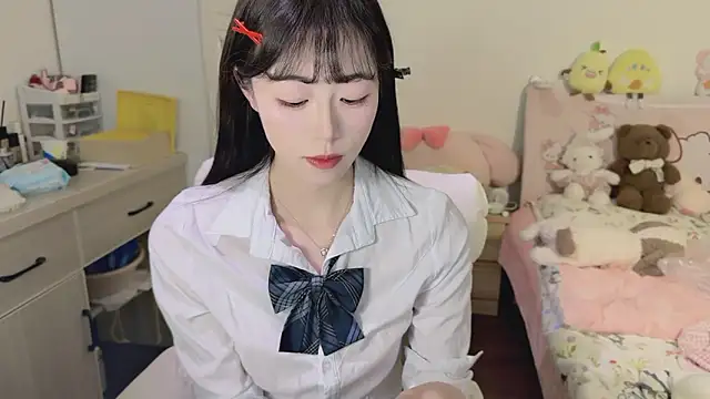 Onecutelittle's cam snapshot