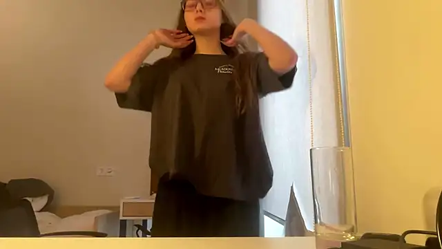 Callmeee_star's cam snapshot