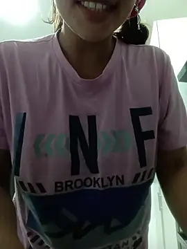 Fox_Roxxan's cam snapshot