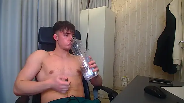 KellenWest's cam snapshot