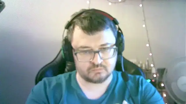 SirAbuser's cam snapshot