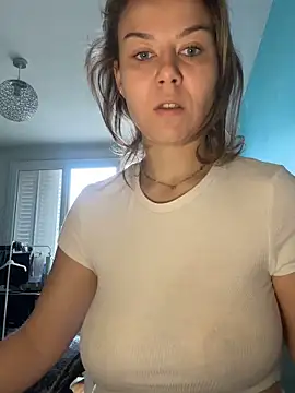 Lea-Martinez live sex cam