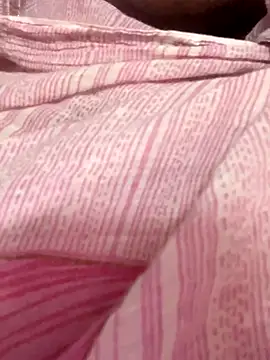 APKI_WIFE_1's cam snapshot