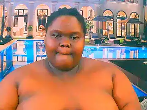 EbonyHotBuns's cam snapshot