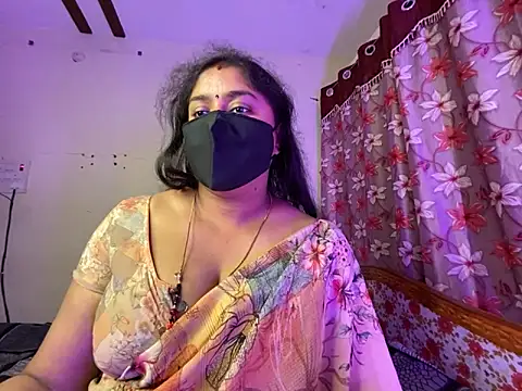 LouleyRanii's cam snapshot