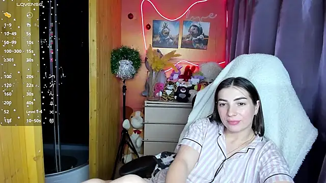 Fiery_Brunette_ live sex cam