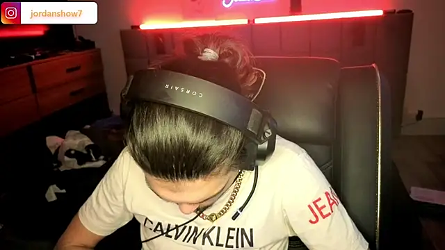 JordanShow live sex cam