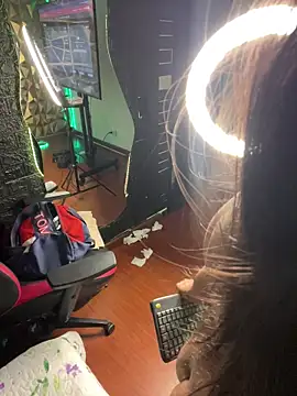 Im_Little's cam snapshot