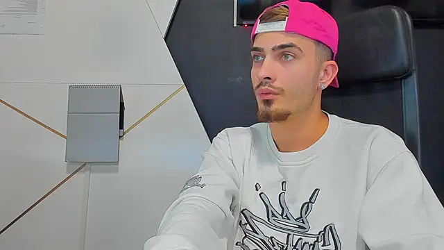 BrandonTate live sex cam