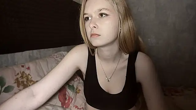 LiaVibes live sex cam