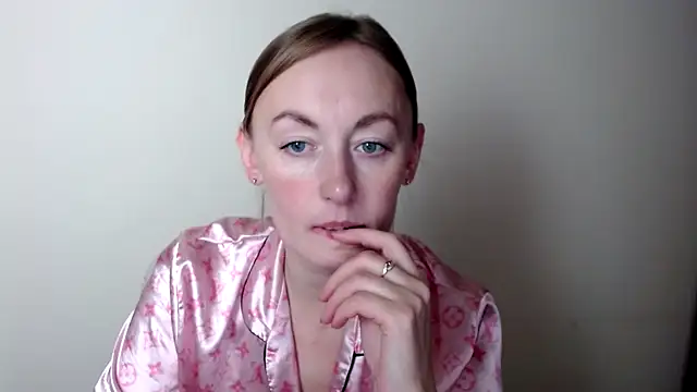 LiaSeass_'s cam snapshot