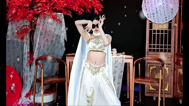 Shiny-girl7788's cam snapshot