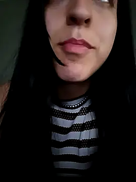 Chanelsexyy live sex cam