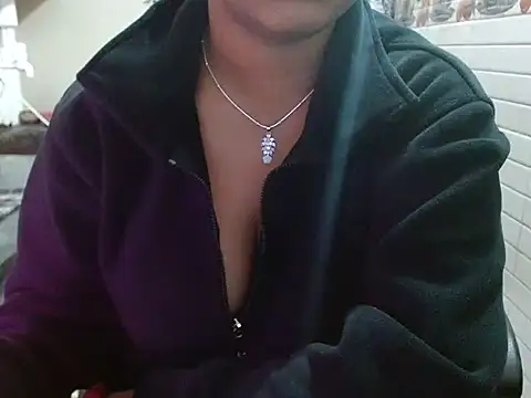 LovingPihu's cam snapshot