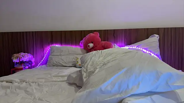 BabyMelie's cam snapshot